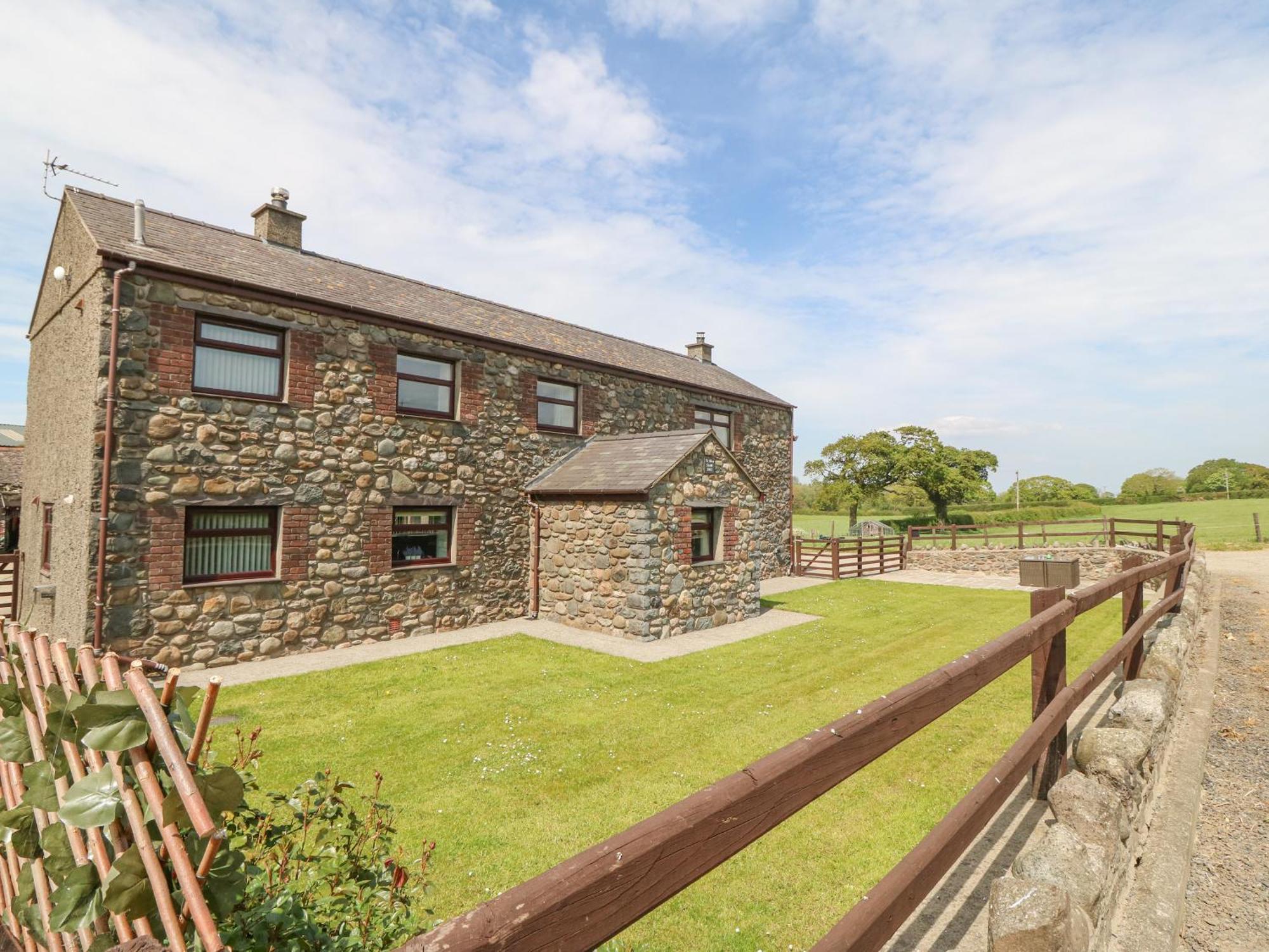 Yr Hen Stabl Holiday home *